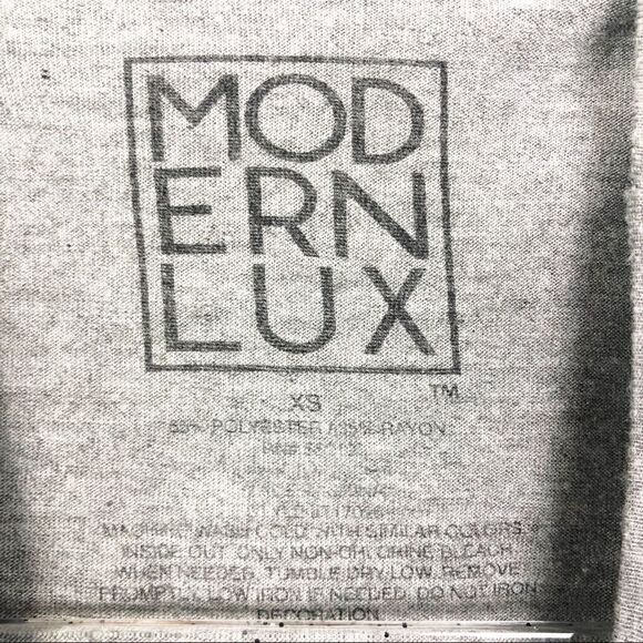 MODERN LUX | Gray Short Sleeve Avocado-Holic Graphic Tee Women’s Size XS - Picture 5 of 8